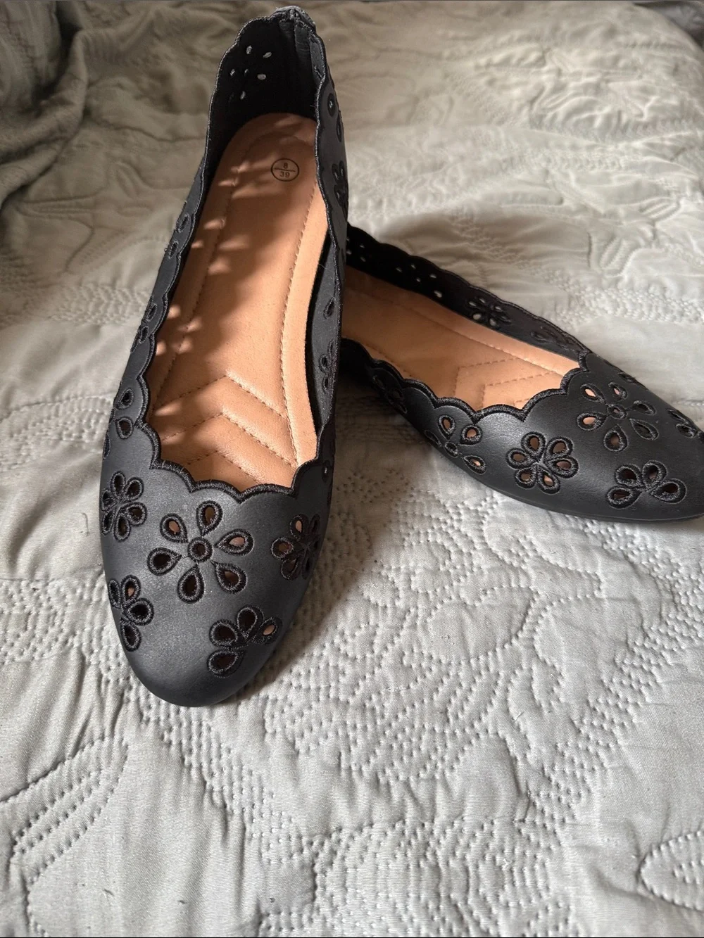 Women's Black Floral Laser-Cut Ballet Flats